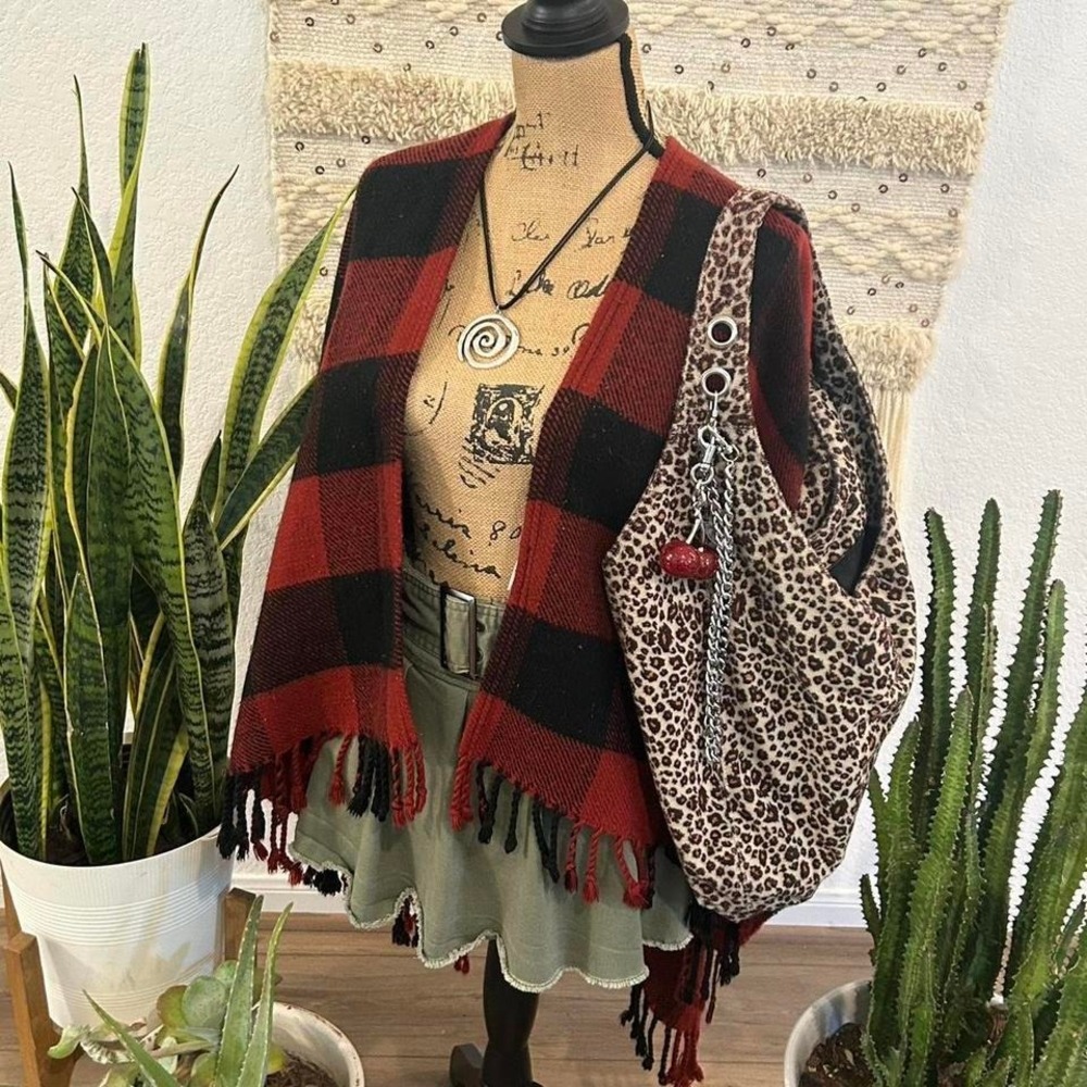 Red and black buffalo check plaid Abercrombie & Fitch cardigan sweater shawl